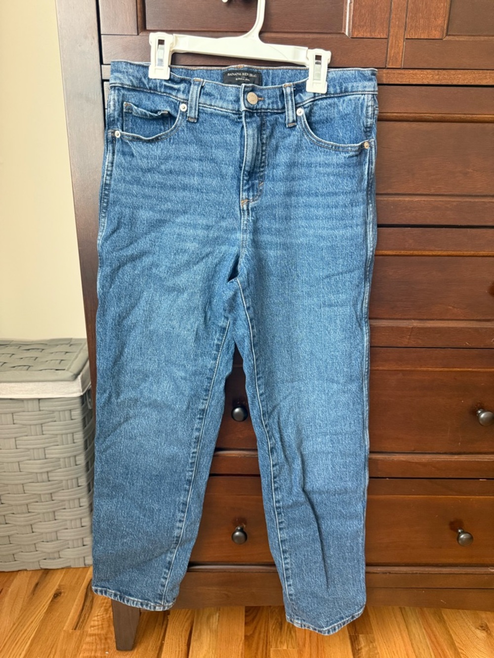 Banana Republic Straight-Leg Women's Jeans in Medium Blue